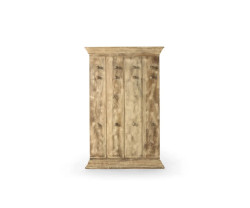 Patina panelů šatní skříně