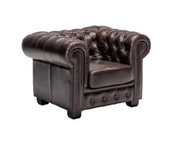 Hnědá pohovka Chesterfield